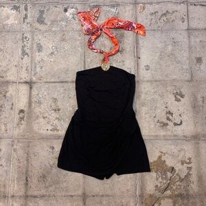 Cache Black Garment with Zipper Detail